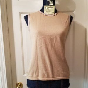 #640 NWOT SUTTON STUDIO Bloomingdales Stretch Top